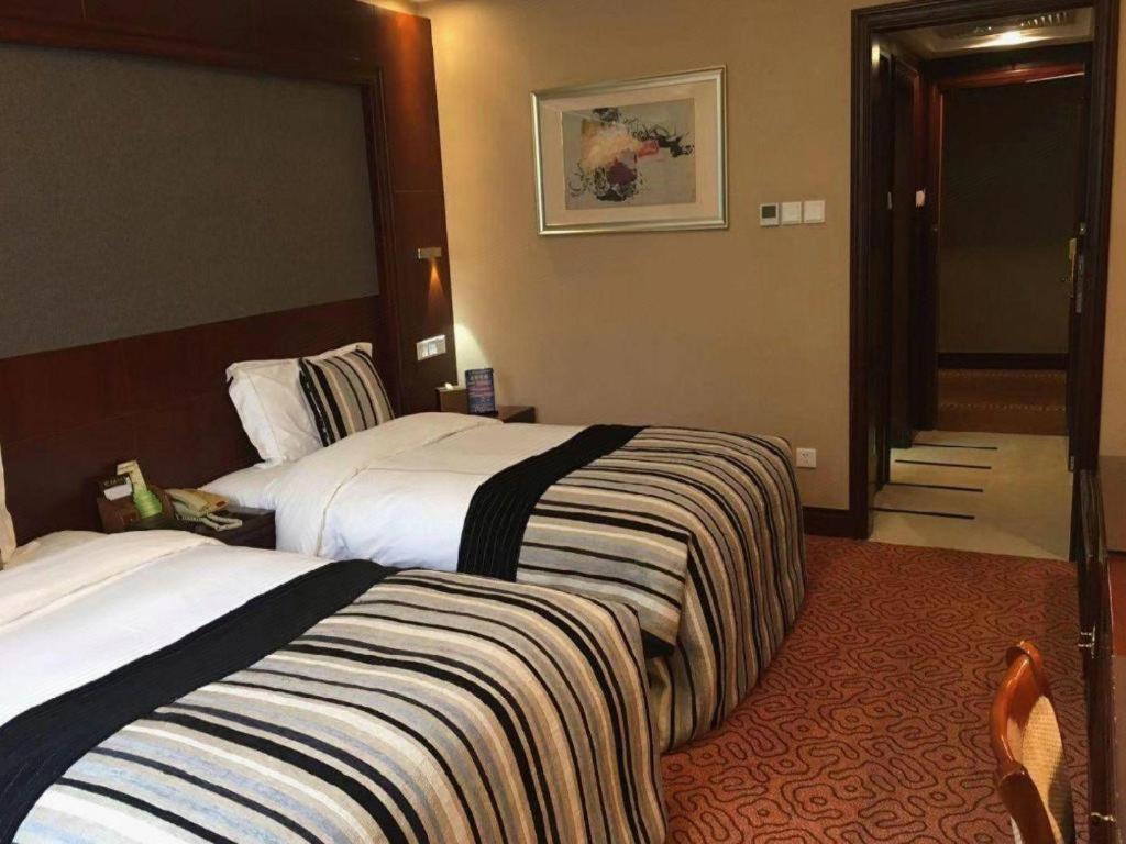 Yantai Golden Gulf Hotel Exterior foto