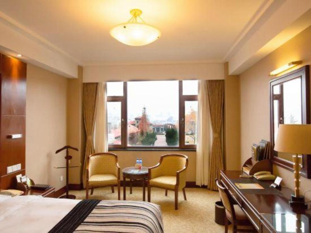 Yantai Golden Gulf Hotel Exterior foto