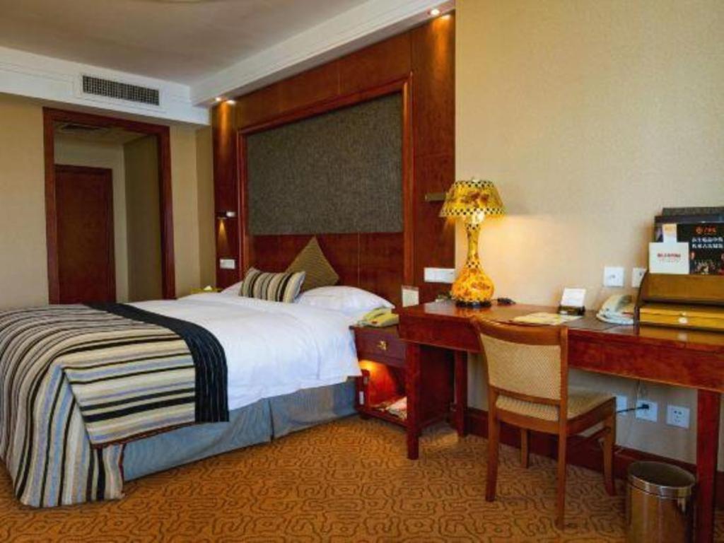 Yantai Golden Gulf Hotel Exterior foto